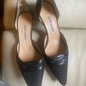 Manolo Blahnik Black Pointed Toe Heels